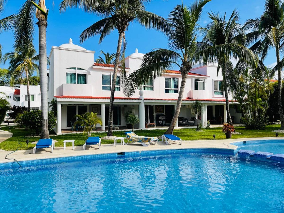 Villa Bella 3Br Wifi Bikes Beach Access (Adults Only) بلايا ديل كارمن المظهر الخارجي الصورة